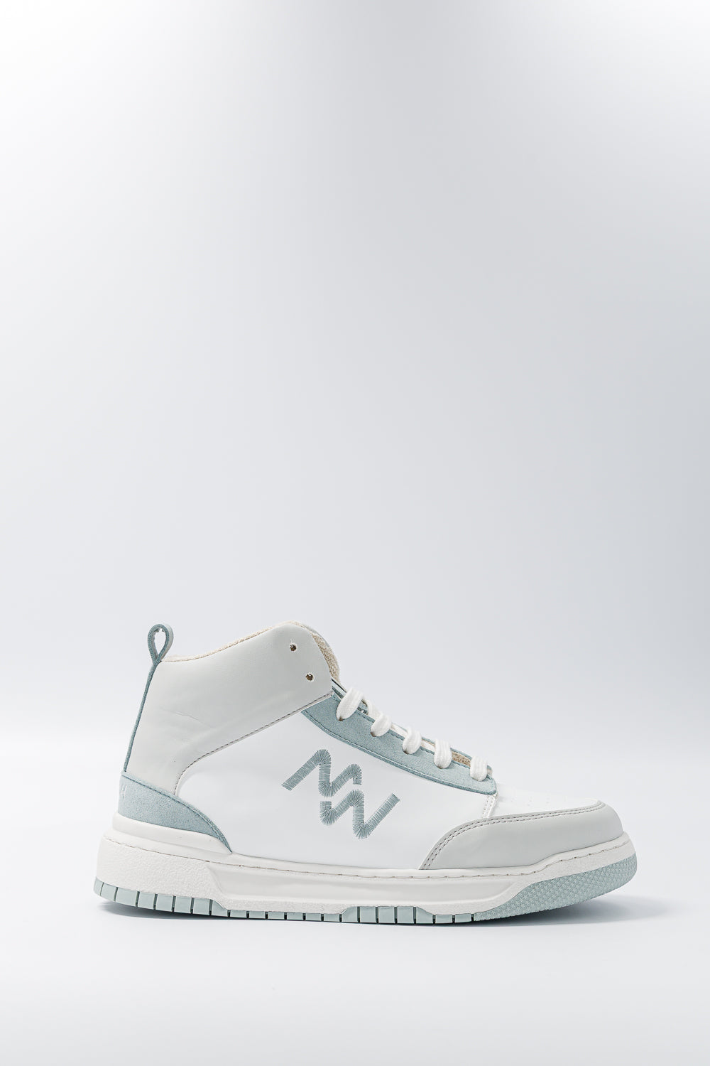 Basket montante vegan Ice Blue - style rétro chic