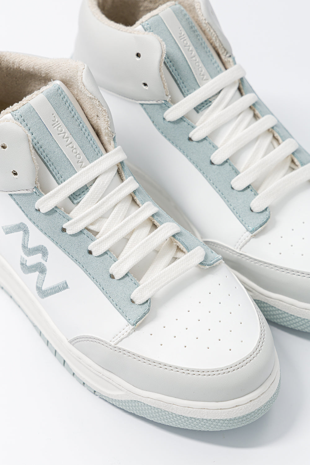 Basket montante vegan Ice Blue – vue de profil