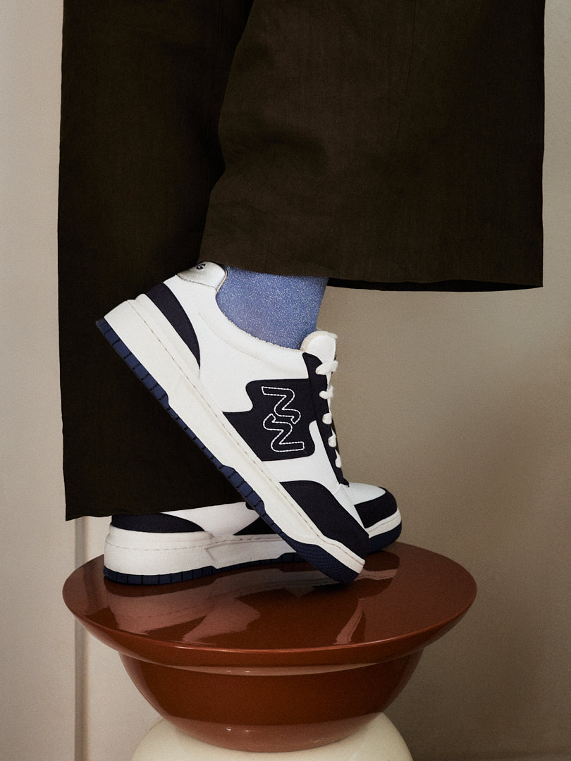 Baskets retro chic marine argenté et blanches